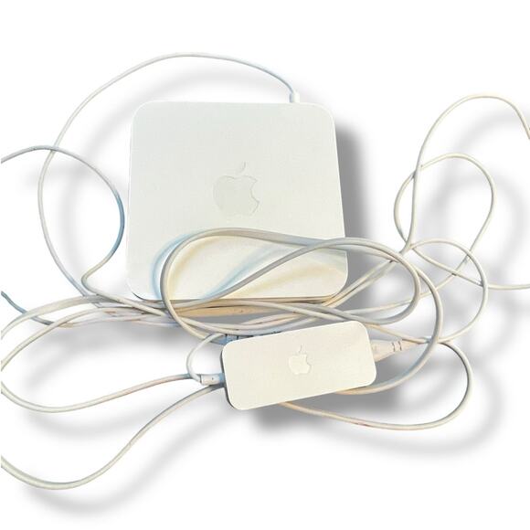 Apple AirPort Extreme A1408 WiFi Base Station Wireless Router Adapter Network - Picture 2 of 11